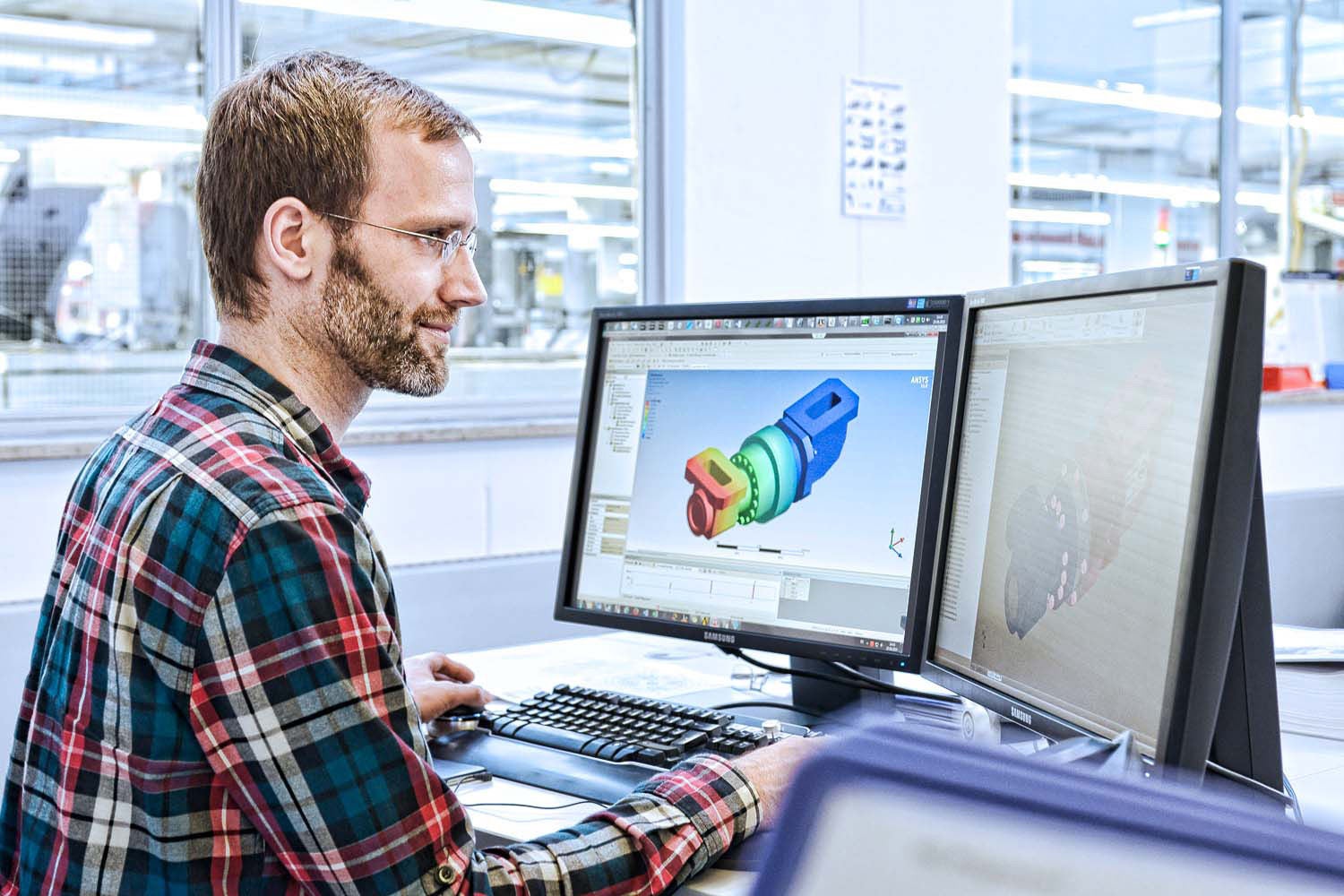 SPINNER Produktentwicklung Arbeitsplatz