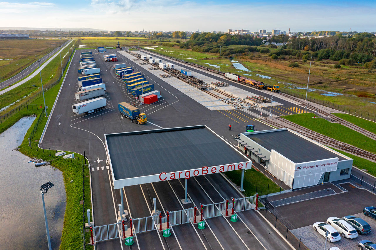 CargoBeamer Terminal Verladesystem